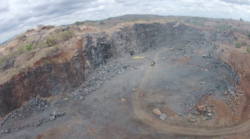 UN PAÍS CANALERO CON ABUNDANTES RECURSOS MINERALES -4